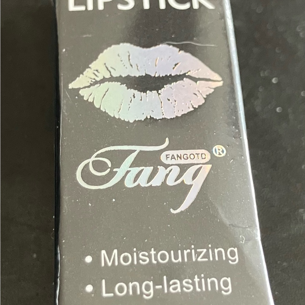 FANG Iridescent Lipstick - Moisturizing and Long-lasting